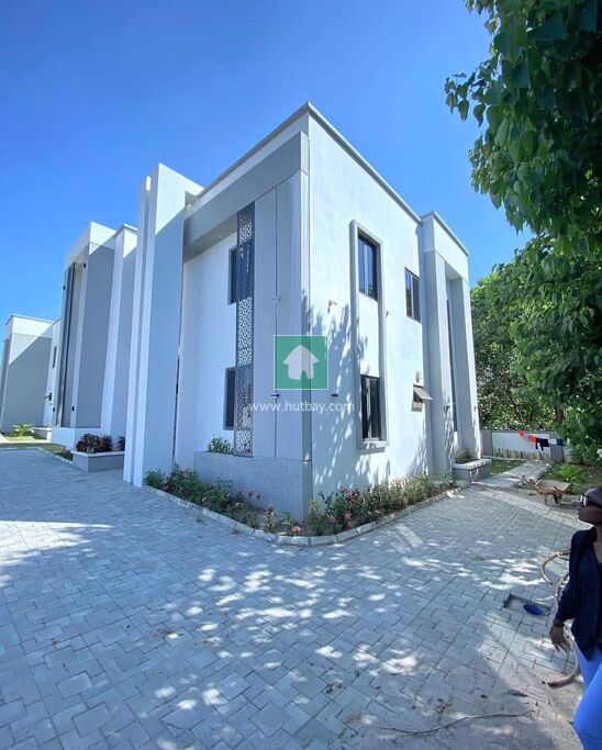 2 Bedroom House For rent at Wuse 2, Abuja Hutbay