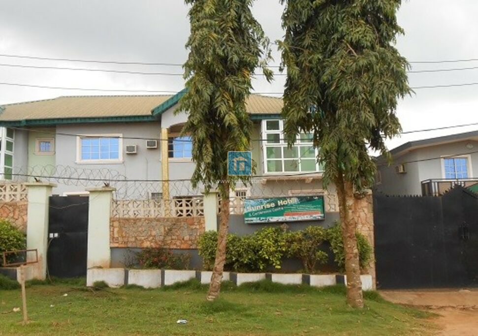 Hotel at Akute Ogun Hutbay