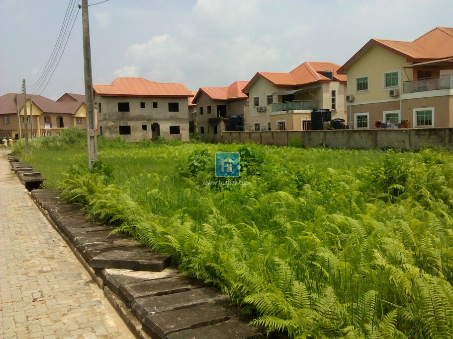 Land at Berger Lagos Hutbay