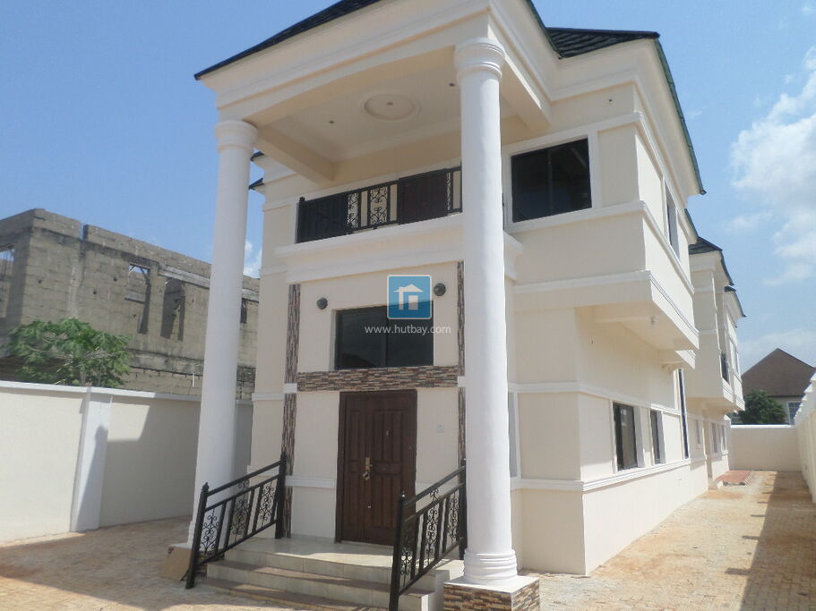 6 Bedroom Duplex at Asaba Delta Hutbay