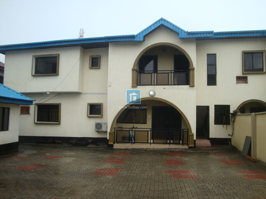 3 Bedroom Flat at Dolphin Estate Lagos Hutbay