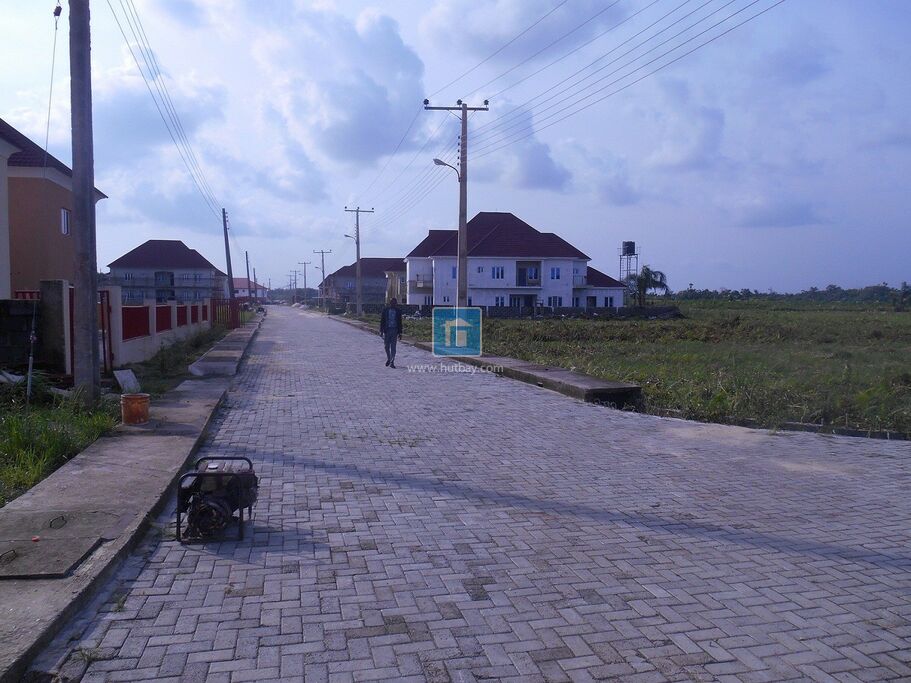 Land at Lekki Lagos | Hutbay