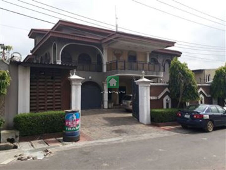 7-bedroom-house-for-sale-at-ikeja-lagos-hutbay