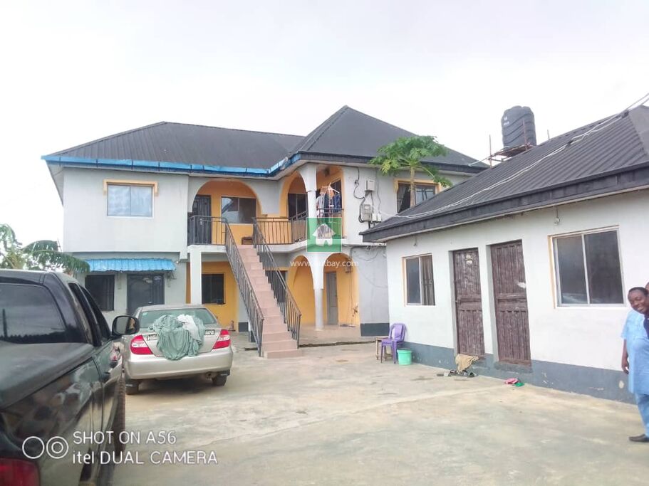 3 Bedroom Flat Apartment For sale at Ikorodu, Lagos | Hutbay