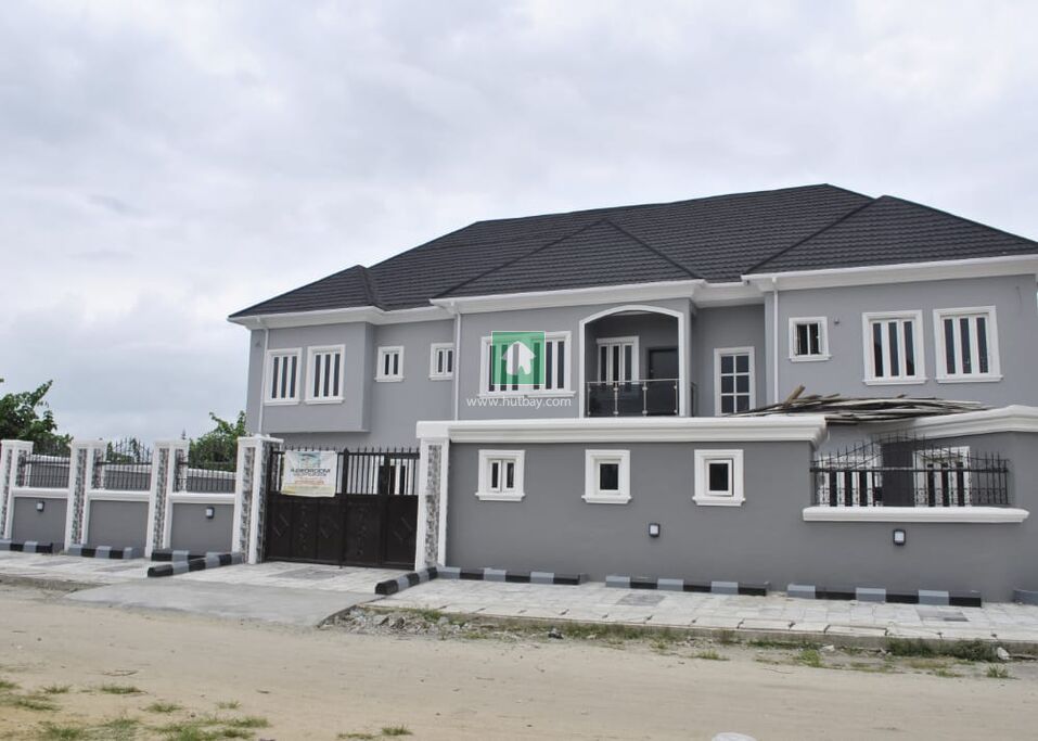 4 Bedroom House For sale at Lekki, Lagos Hutbay