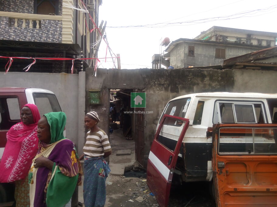 6 Bedroom Bungalow For sale at Ebute Metta, Lagos Hutbay