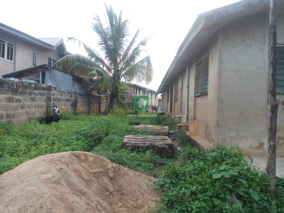 6 Bedroom Bungalow For sale at Ibadan, Oyo 6 Bedroom Bungalow For sale at Ibadan, Oyo