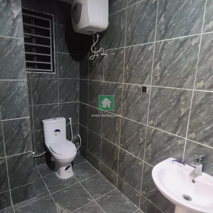 3 Bedroom Flat Apartment For rent at Lekki, Lagos Hutbay