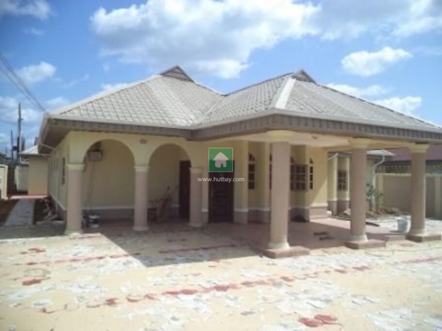 5 Bedroom Bungalow For rent at Umuahia, Abia Hutbay