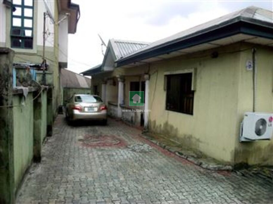 9 Bedroom Duplex For sale at Port Harcourt, Rivers Hutbay