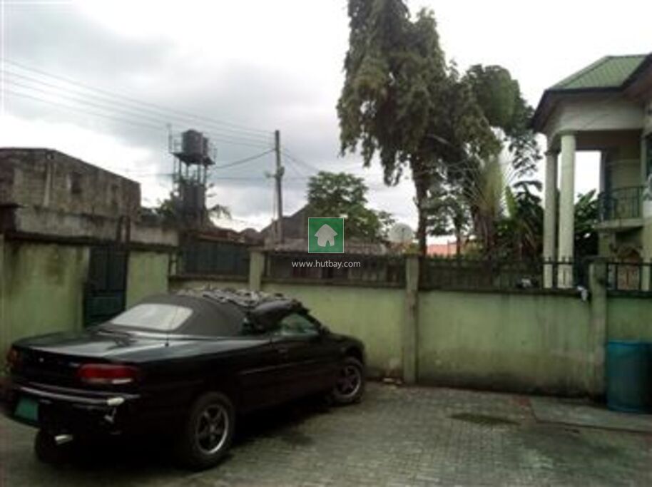 9 Bedroom Duplex For sale at Port Harcourt, Rivers Hutbay
