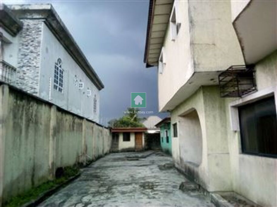 8 Bedroom Duplex For sale at Port Harcourt, Rivers Hutbay