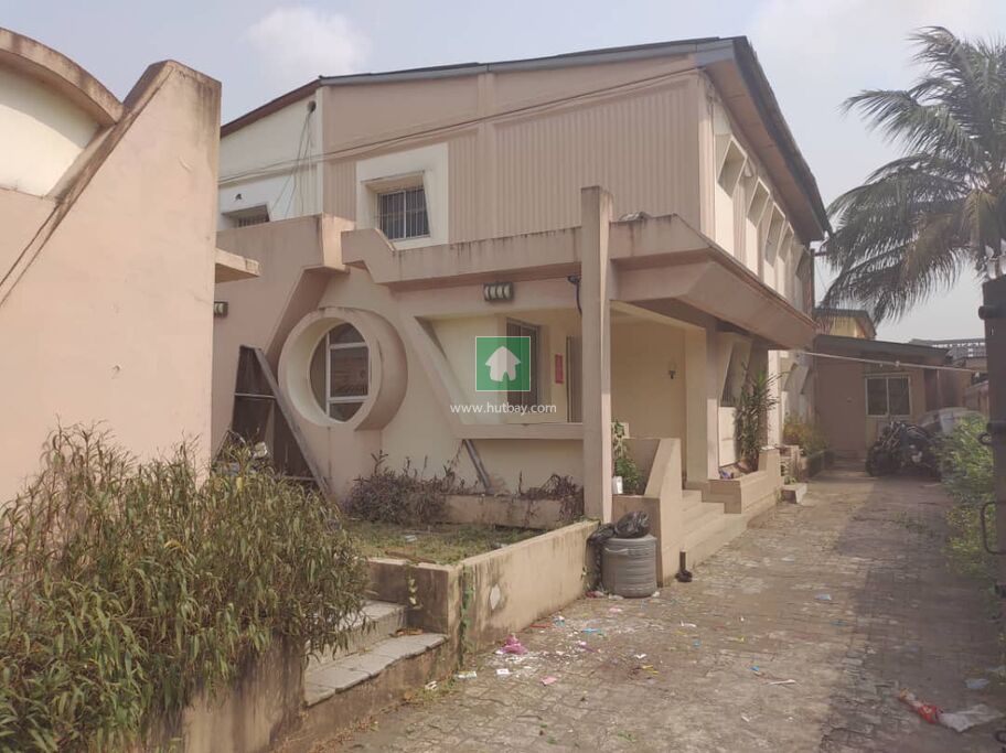 5 Bedroom Semi Detached For rent at Dolphin Estate, Lagos Hutbay