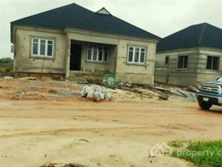 Land For sale at Ajah, Lagos Hutbay