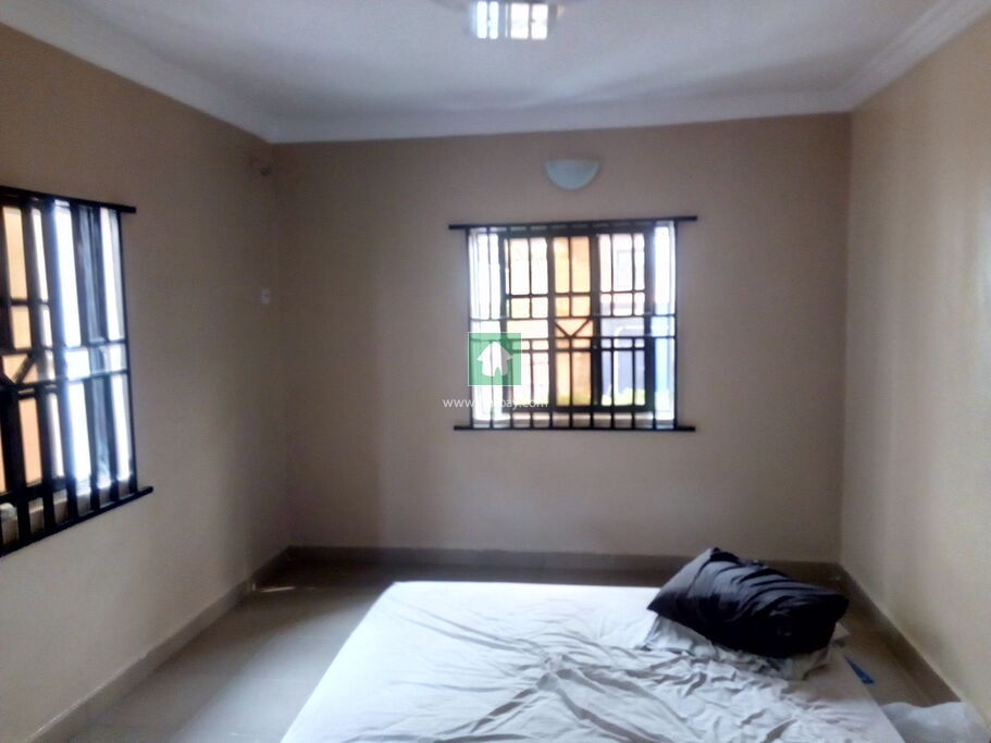 1 Bedroom House For rent at Iyana Ipaja, Lagos Hutbay