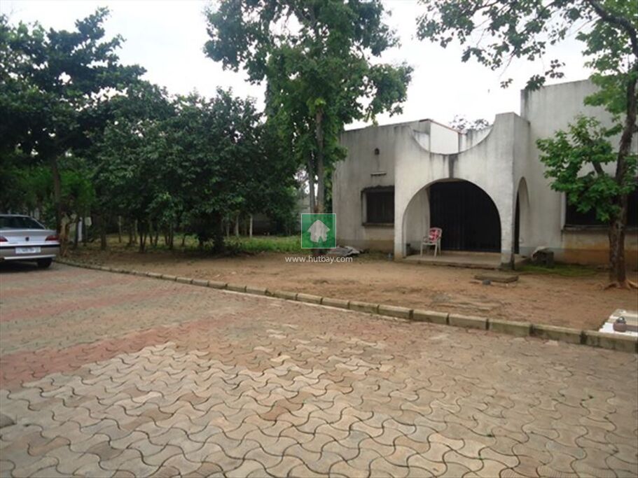 8 Bedroom Detached For sale at Wuse, Abuja Hutbay