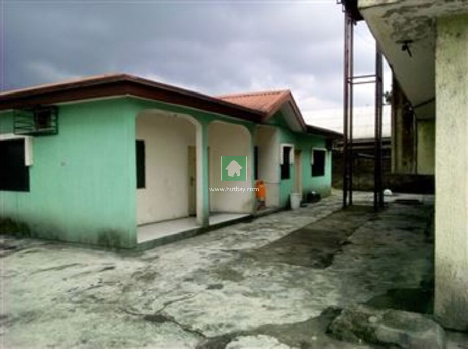 8 Bedroom Duplex For sale at Port Harcourt, Rivers Hutbay