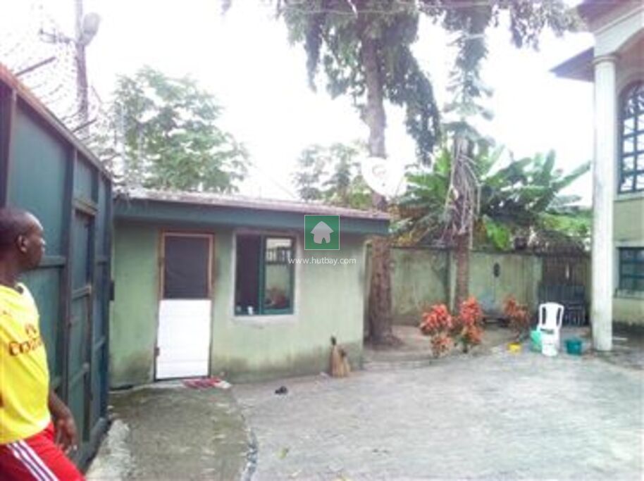 9 Bedroom Duplex For sale at Port Harcourt, Rivers Hutbay