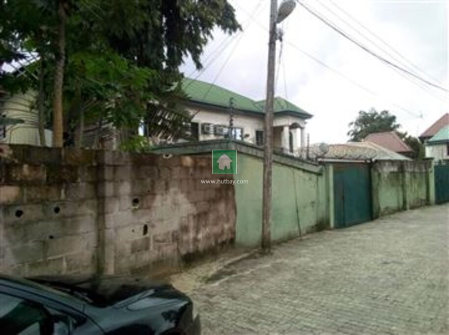 9 Bedroom Duplex For sale at Port Harcourt, Rivers Hutbay