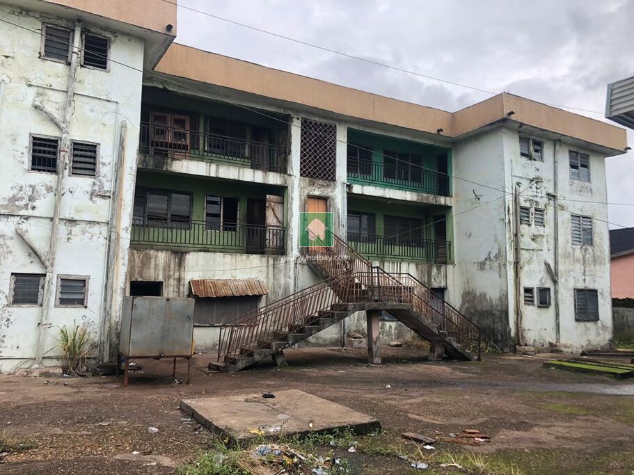 18 Bedroom House For sale at Agbor, Delta Hutbay