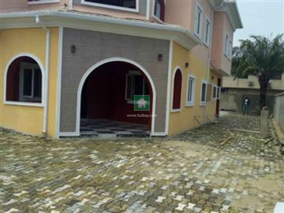 6 Bedroom House For rent at Ajah, Lagos | Hutbay