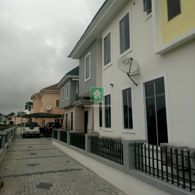 5 Bedroom Semi Detached For rent at Lekki, Lagos 5 Bedroom Semi Detached For rent at Lekki, Lagos