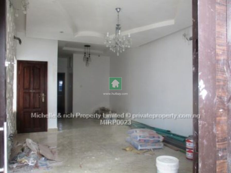 4 Bedroom Duplex For sale at Lekki, Lagos Hutbay