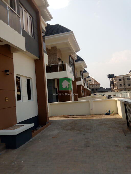 5 Bedroom House For rent at Owerri, Imo Hutbay