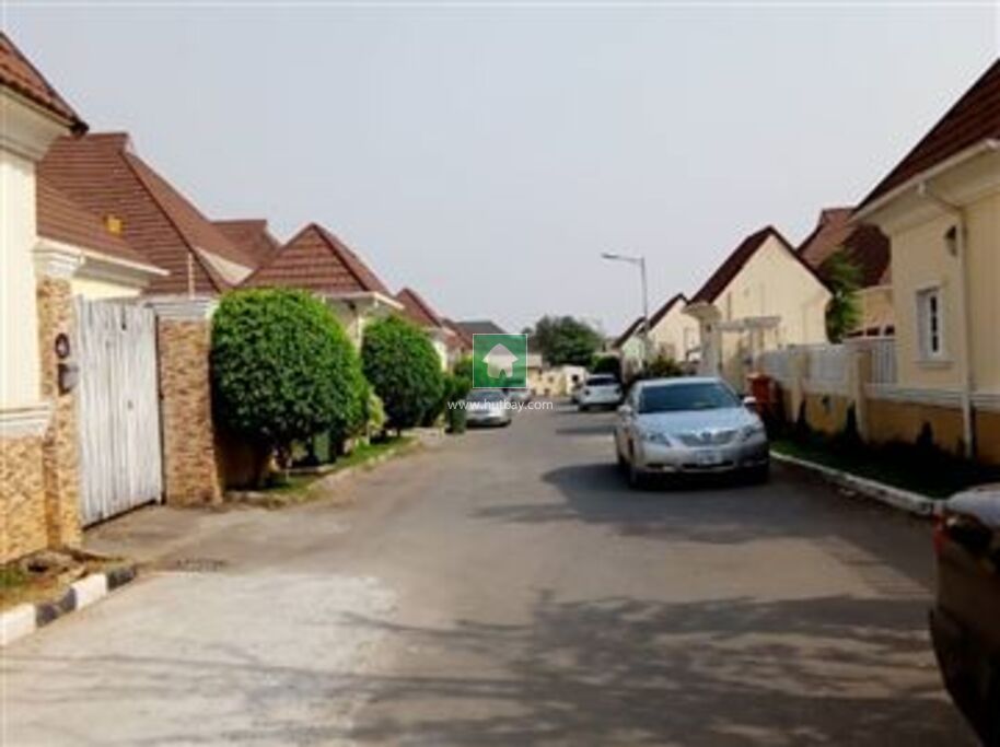 5 Bedroom Bungalow For rent at Abuja Phase 3, Abuja Hutbay