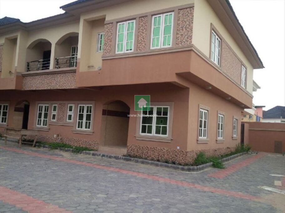 3 Bedroom Terrace For sale at Victoria Island, Lagos Hutbay