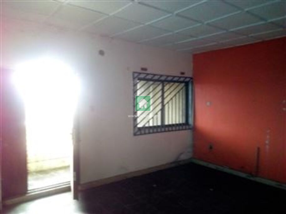 8 Bedroom Duplex For sale at Port Harcourt, Rivers Hutbay